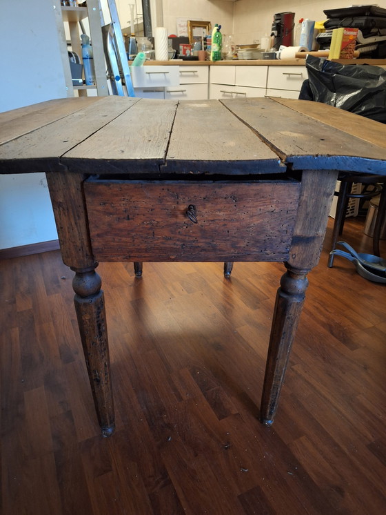 Image 1 of Antiker Klapptisch