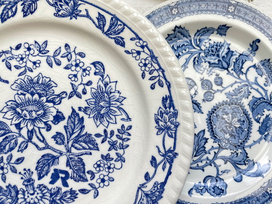 Image 1 of 6 piatti vintage in porcellana bianca e oro + 6 piccoli piatti Ridgway giacobini blu spaiati