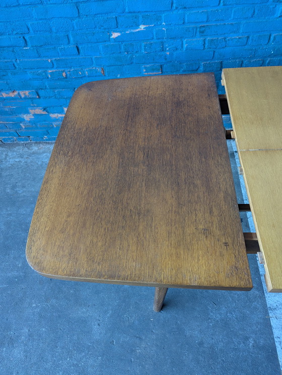 Image 1 of Table de salle à manger extensible en vieux chêne