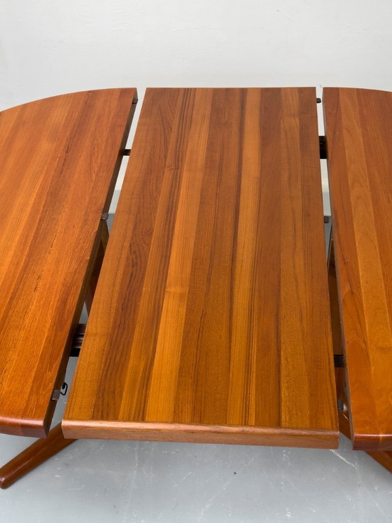 Vintage Teak Round Table – glostrup, Dining tables, Wood (photo 12 of 19)