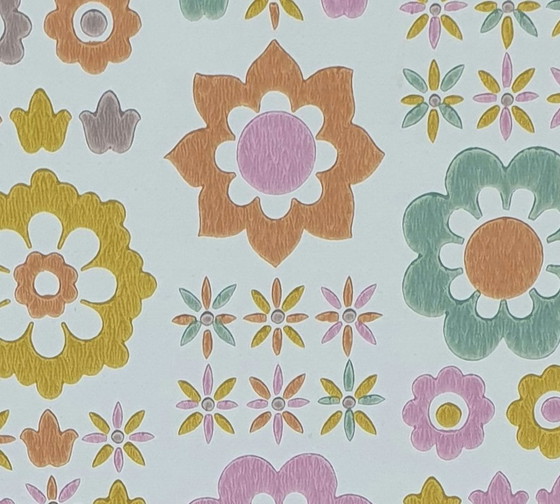 Image 1 of 7761 Vintage Pastel Retro 70s Floral Wallpaper