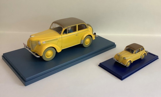 Modelauto’s Kuifje. 2 stuks uit de serie “Hergé Moulinsart 2003. – Decoratieve objecten, Plexiglass, Metal (photo 4 of 12)