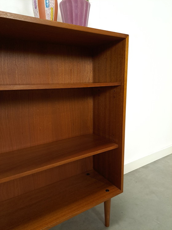 Image 1 of Bibliothèque en placage de noyer Armoire LP avec étagères No. 1