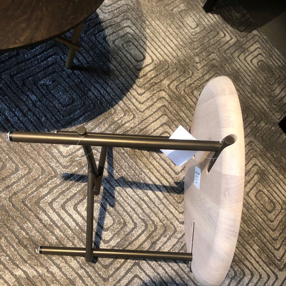 Image 1 of Pode Skitch salontafel