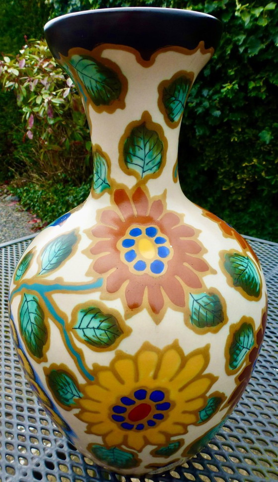 Image 1 of Plateelbakkerij Regina - Avisa - Jan Signer - Vaas Gouda.