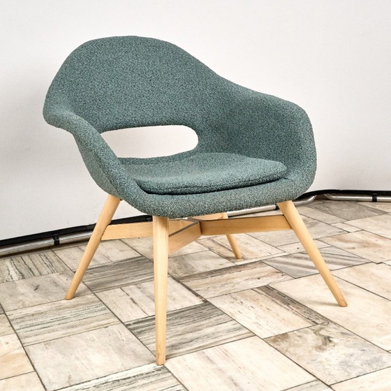 Image 1 of Vintage Shell Lounge Chair van Miroslav Navratil, jaren 60, Tsjechoslowakije
