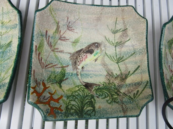 Image 1 of M.G.A. G. Mazzotti Albisola Italia 6 Piatti da Pesce, 1 Vassoio Grande da Portata e 1 Ciotola con Coperchio