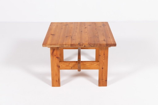 Tavolino da caffè in stile scandinavo moderno in legno massello di pino.