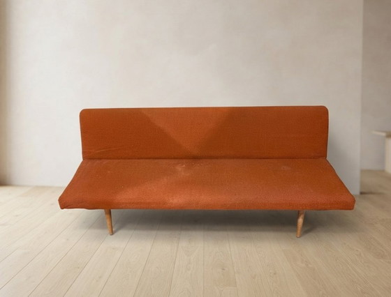 Opklapbaar dagbed uit het midden van de eeuw van Miroslav Navrátil, oranje bekleding, jaren 60, (photo 10 of 11)
