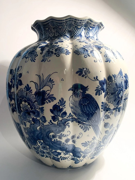 Vase en céramique Delft blanc et bleu des années 1920