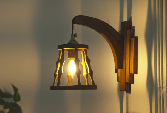 Image 1 of Set van twee Spaanse wandlampen, vintage houten lantaarnlampen, mediterrane verlichting in art-deco-stijl.