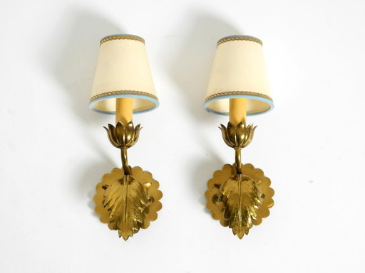 Two beautiful original Mid Century Modern floral wall lamps made of brass with high-quality lampshades