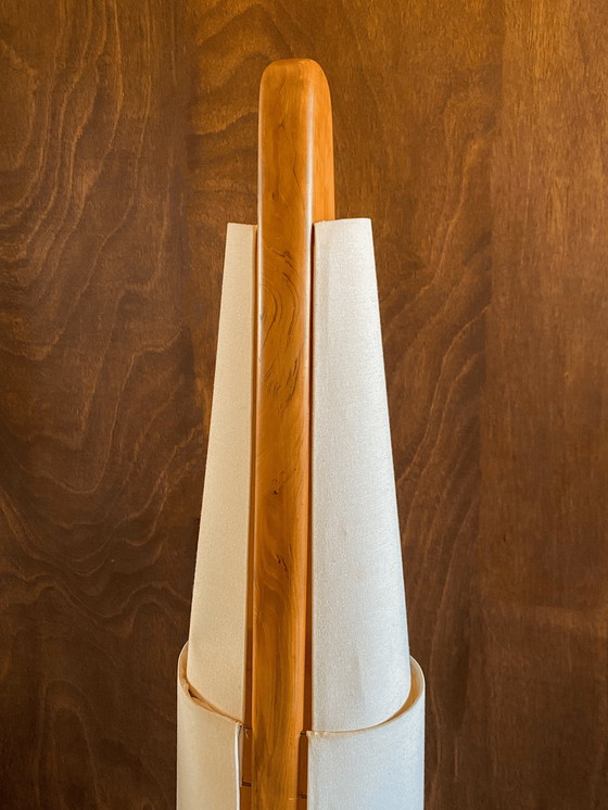 Image 1 of Lampadaire Vintage en Bois Massif