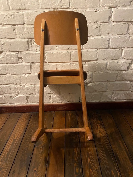 Image 1 of vintage houten schoolstoeltje casala