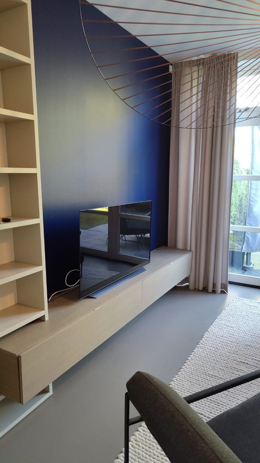 Wunderschöne hochwertige Wandeinheit/Bücherregal + TV-Möbel mit 2 Schränken