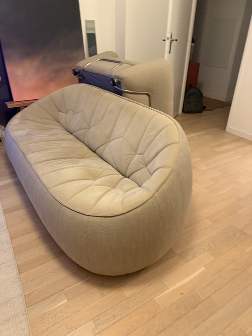 Cinna driezits poef van alcantara