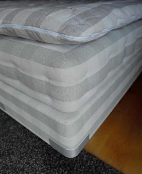 Image 1 of Hästens Maranga 180x200 Édition Spéciale Taupe – Fermeté FERME – Surmatelas BJ