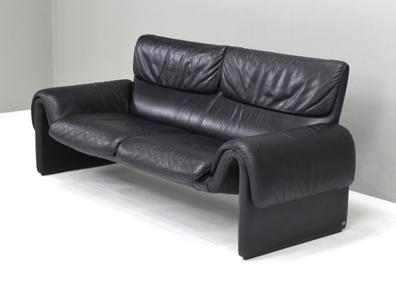 Image 1 of De Sede DS-2011 Divano a due posti in pelle nera, Svizzera - anni '80-'90 circa