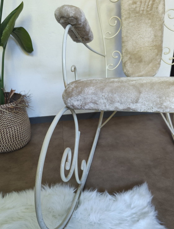 Image 1 of Sedia a dondolo appena rivestita