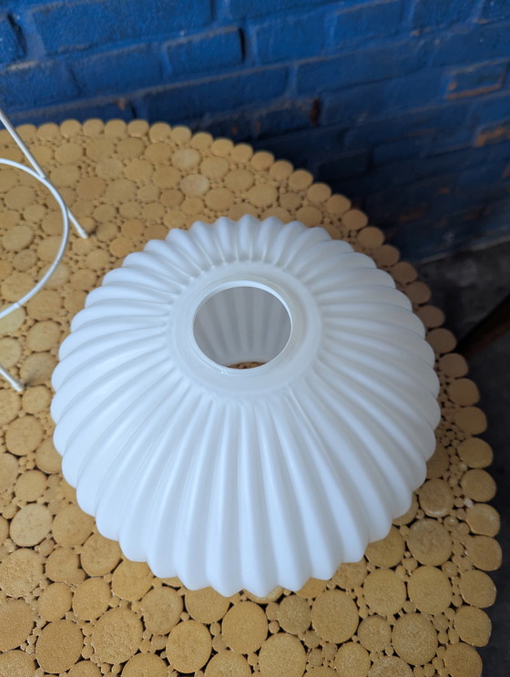 Image 1 of Vintage scandinavische opaline glas tafellamp, 1960s