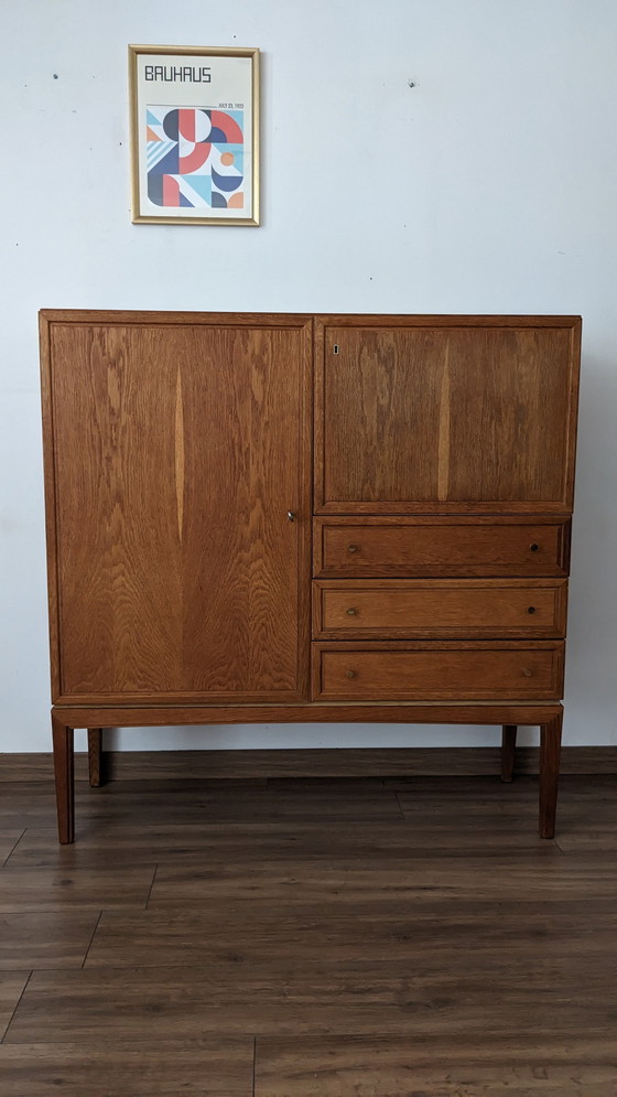 Image 1 of Credenza alta in stile vintage scandinavo