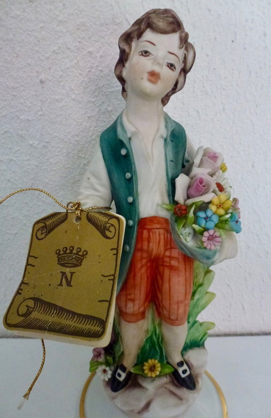 Image 1 of 2x Vintage Capodimonte figurines, hand-painted.