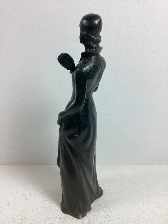 Image 1 of Statue Art nouveau/déco d'une jeune femme avec un éventail