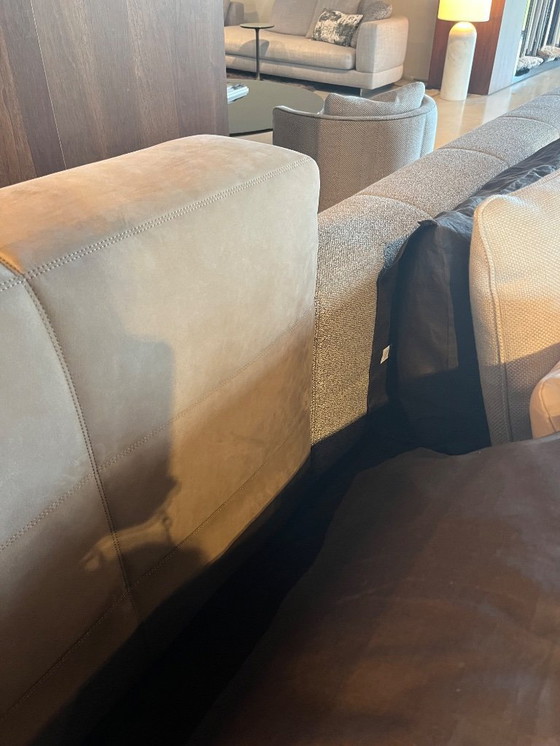 Image 1 of Cama Minotti Lawrence