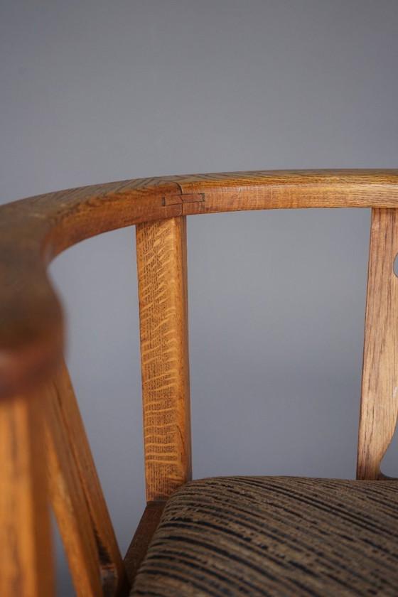 Image 1 of Englische Eckstühle im Stil des Arts and Crafts von Liberty & Co. 1920s