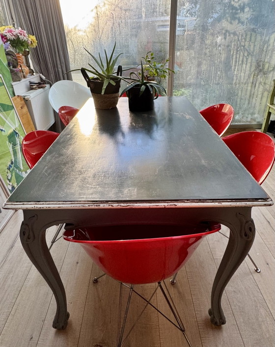 Image 1 of 6 Philppe Starck Stoelen Eros Rood Solid heel mooi
