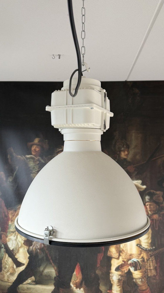 Image 1 of 2x Zuiver VIC Industry Pendant Lamp White
