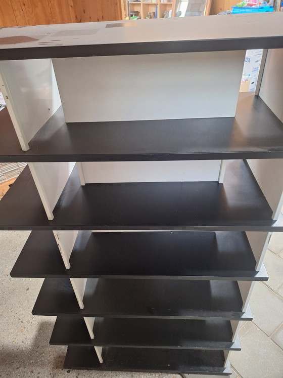 Image 1 of Bibliothèque/séparateur de pièce