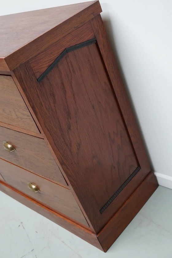 Image 1 of Großer, antiker Art-Deco-Ladenschrank/Sideboard aus niederländischer Eiche, 1930er Jahre