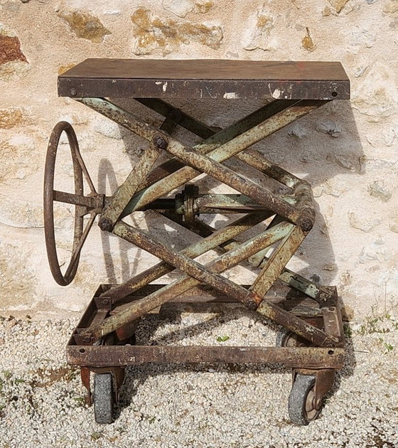Image 1 of old industrial lifting table, industrial lifting table, machine tool furniture, jack