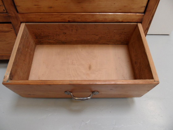 Image 1 of Vintage winkelkast met lades