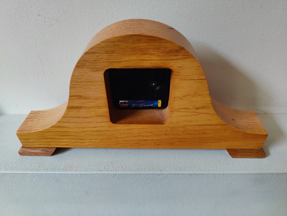 Image 1 of Klassieke Jeka Tafelklok - Eikenhout & Romeinse cijfers