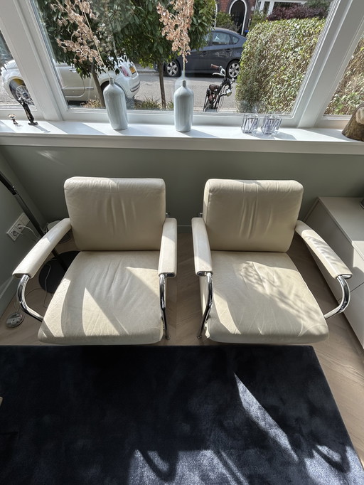 2 leather Leolux Scylla armchairs