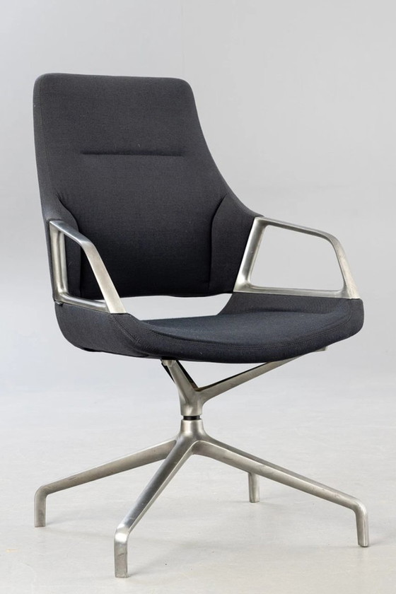 Image 1 of Wilkhahn Graph 301/5 bureaustoel in aluminium en stof