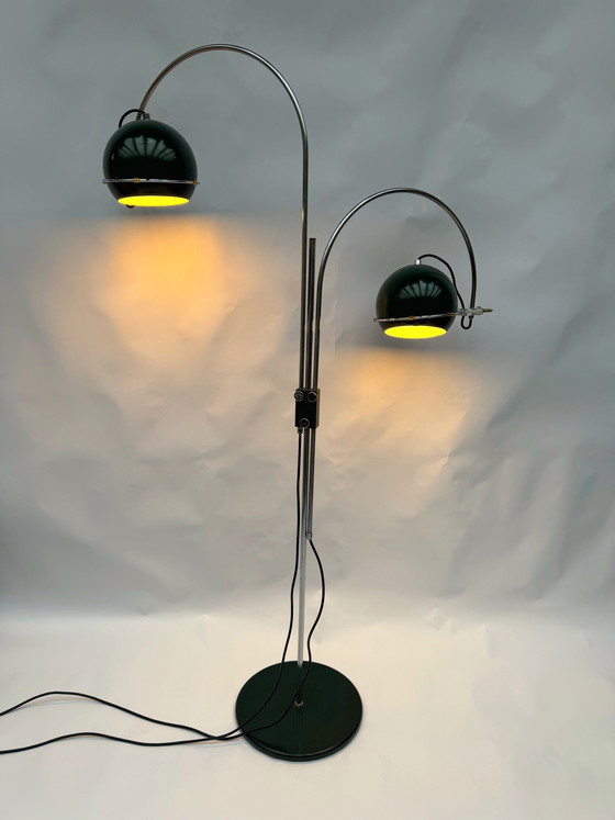 Image 1 of Lampada da terra vintage Gepo a doppio arco verde, stile moderno di metà secolo con design a bulbo oculare.