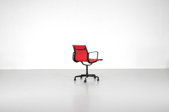 Image 1 of Sessel „EA 117“ von Charles Ray Eames für ICF USA 1969.