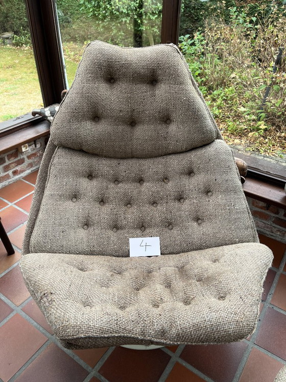 Fauteuils pivotants Artifort F588 originaux de Geoffrey Harcourt (ensemble de 4) et poufs assortis (3) (photo 11 of 20)