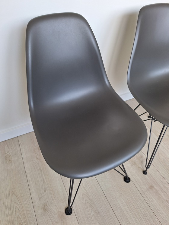 Image 1 of 2 Vitra Eames DSR