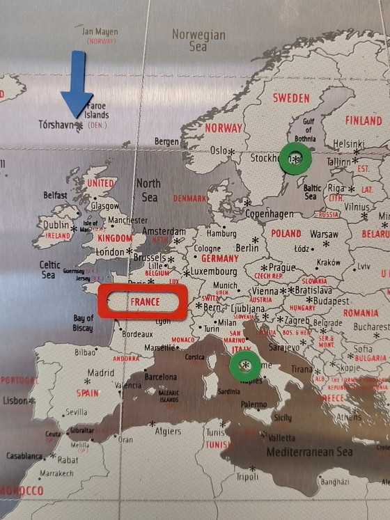 Seletti – The World – Magnetic Metal World Map – Wall decoration (photo 7 of 10)