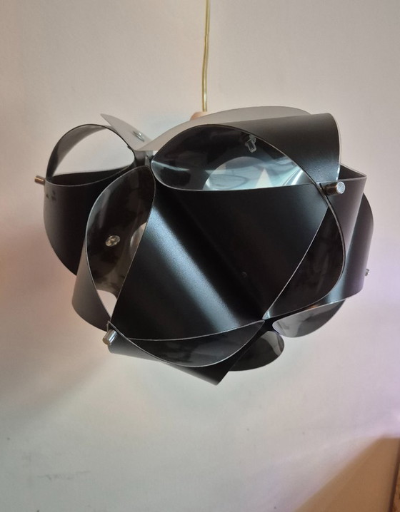 Image 1 of Design Klassieker: QAYOT Ortensia lampen