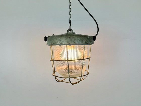 Image 1 of Lampada a sospensione industriale in ghisa a gabbia, anni '60