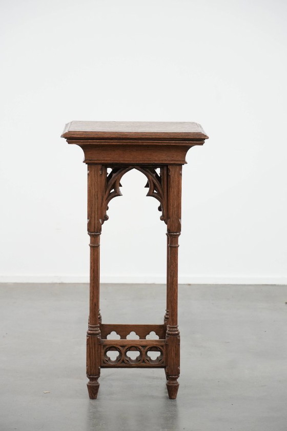 Image 1 of Table d'appoint/table à plantes ancienne en chêne de style gothique du milieu du XIXe siècle