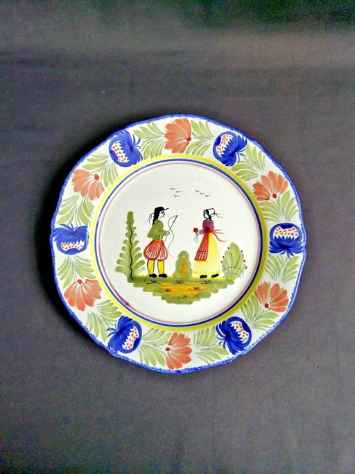 Assiette ancienne Henriot Quimper peint et décorée à la main