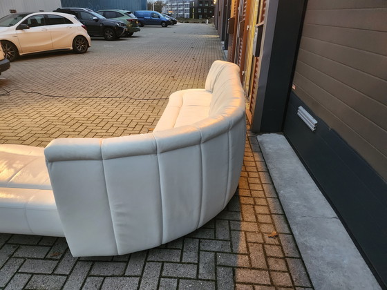 Image 1 of de Sede 1064 (lounge) sofa in Select 2413 snow by Hugo de Ruiter
