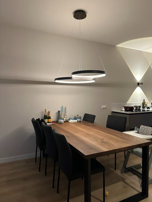 Lampe suspendue annulaire à LED de design italien