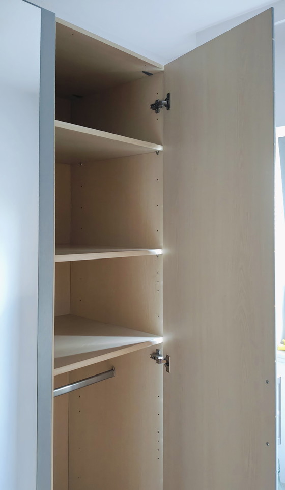Image 1 of Kleerkast met Spiegeldeur